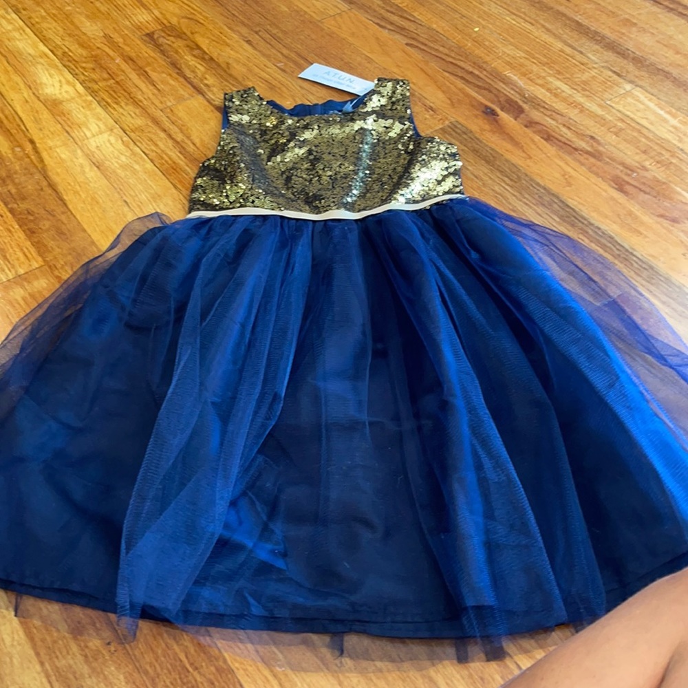 Girls dress